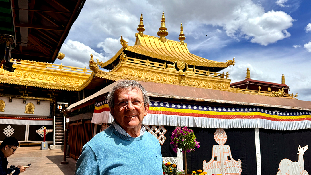 6 Days Lhasa to Yamdrok Lake Tour in Shoton Festival