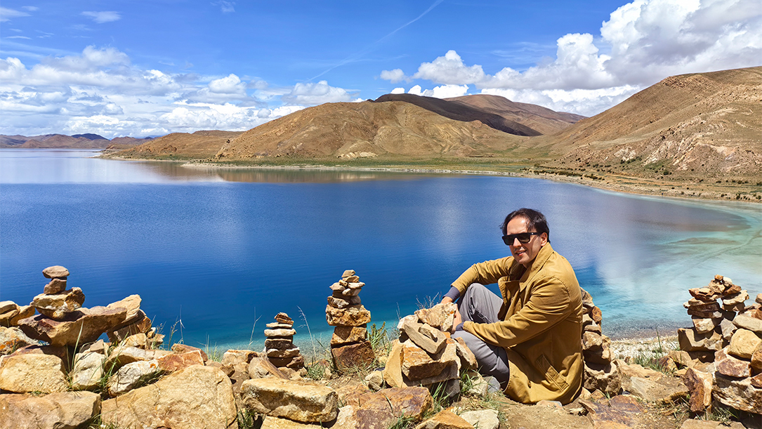 6 Days Lhasa to Yamdrok Lake Tour in Shoton Festival