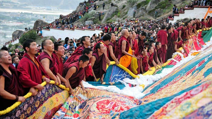 Celebrate the Shoton Festival at Drepung Monastery in Lhasa