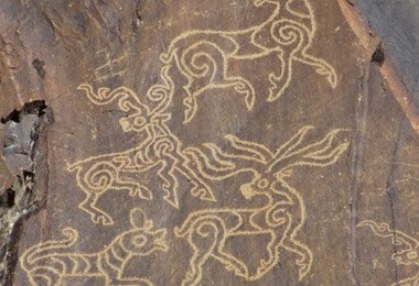 Rutog Rock Painting recalls what Ngari people see and how they live in ancient time.