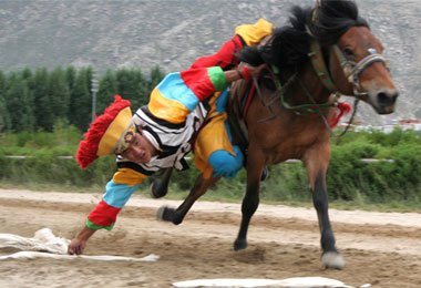Horse racing is one of the most important events during Gyantse Damar Festival