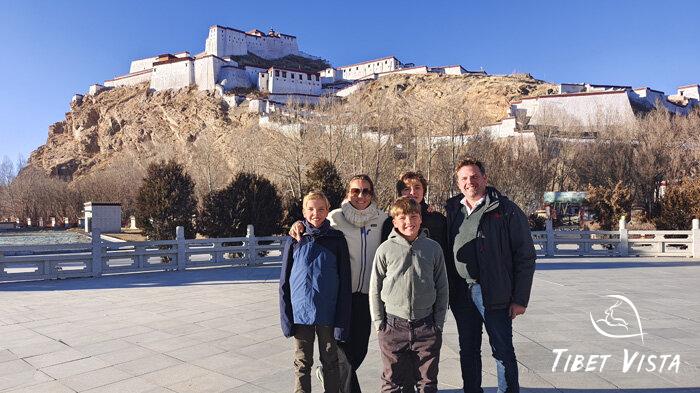 Gyantse Dzong in winter