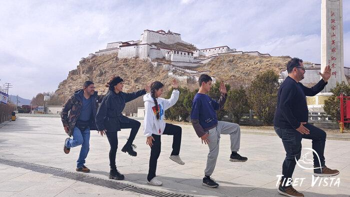 visit Gyantse Dzong