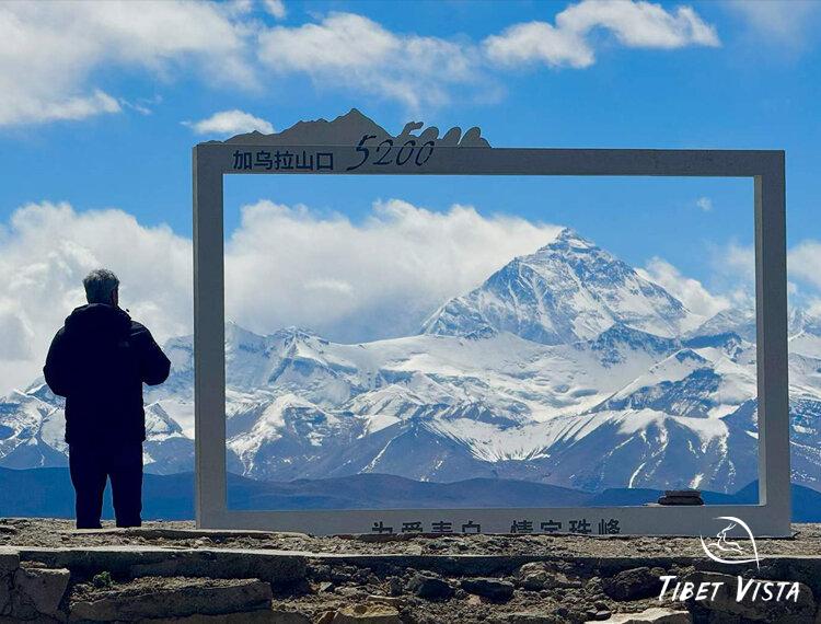 crossing Gawula Pass to ebc