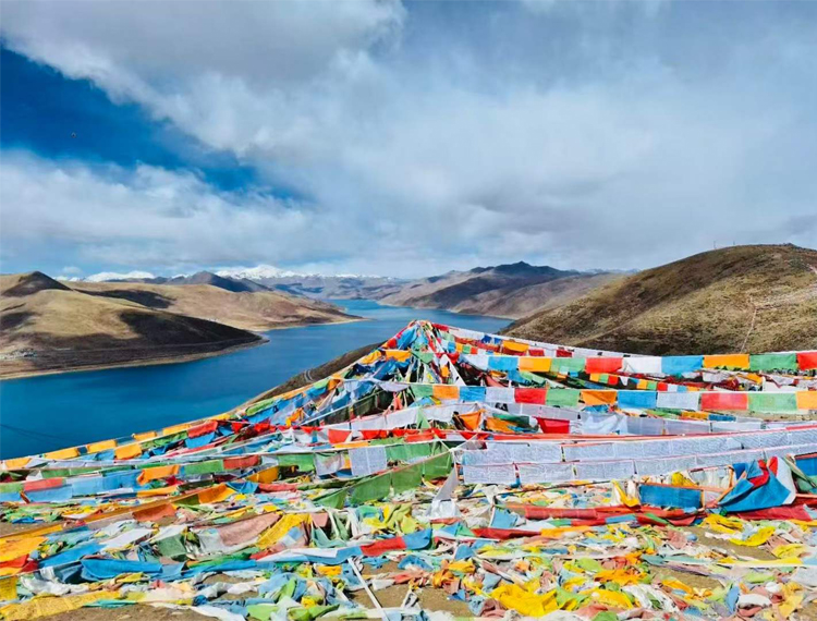 journey to Yamdrok Lake