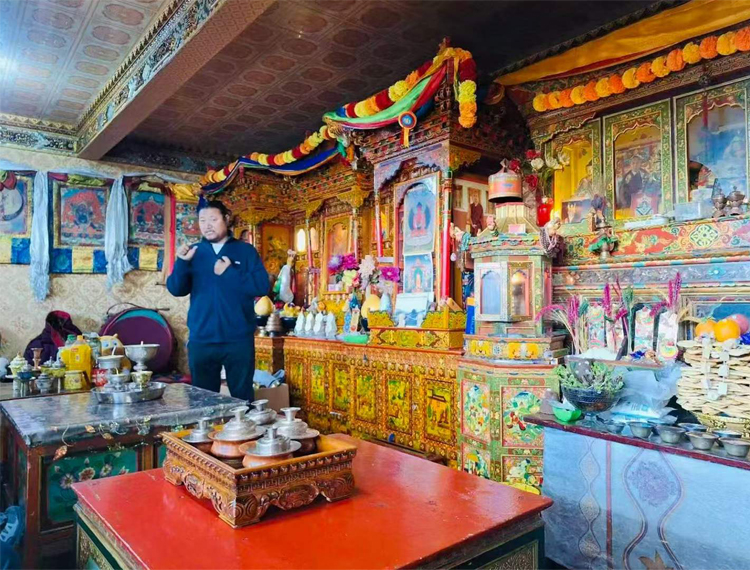 journey to Yamdrok Lake