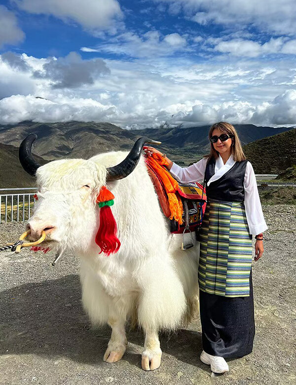 Women in Xizang Tourism