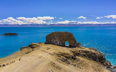 12 Days Chengdu Lhasa Everest Base Camp and Namtso Lake Tour from New Zealand