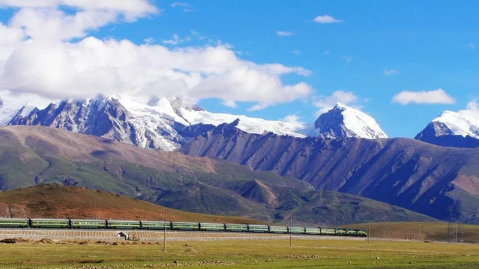 The Qinghai-Tibet Railway landscape