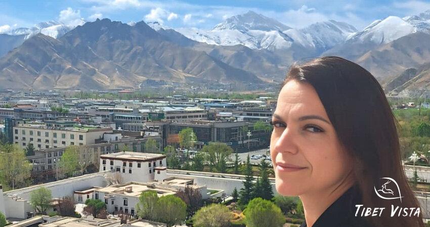 Enjoy the sweeping view of the peaceful Lhasa City from the Potala Palace