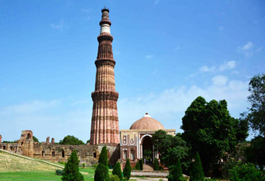 Qutub Minar: a magnificent UNESCO world heritage site in New Delhi.