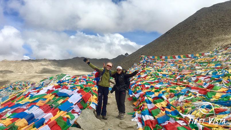 encourage each other to complete mt kailash kora