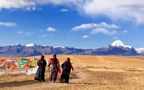 Mount Kailash Tour: Kailash Mansarovar Yatra Available Dates & Costs [!year_txt!]