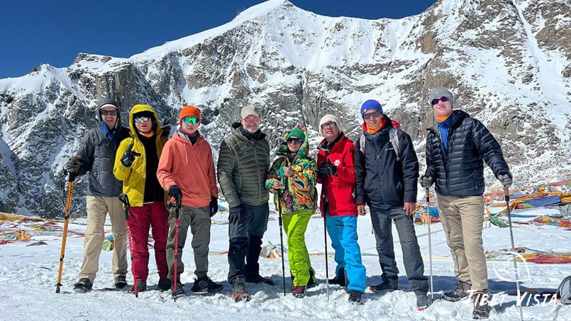 snowfall on dolma la pass