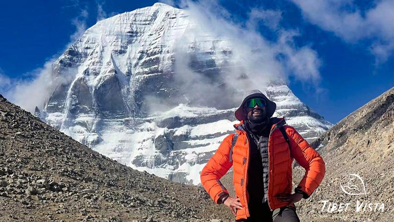 stand at foot of mt kailash