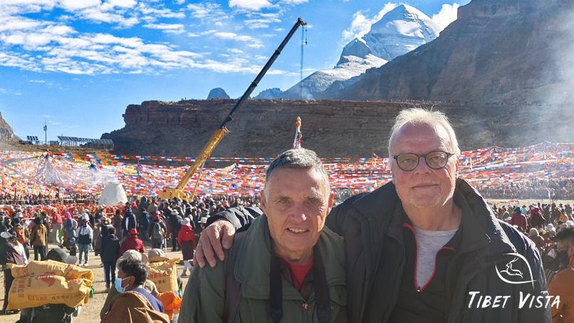 watch tarboche prayer pole being raised