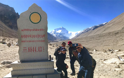 8 Days Private Tour from Lhasa to Everest Base Camp