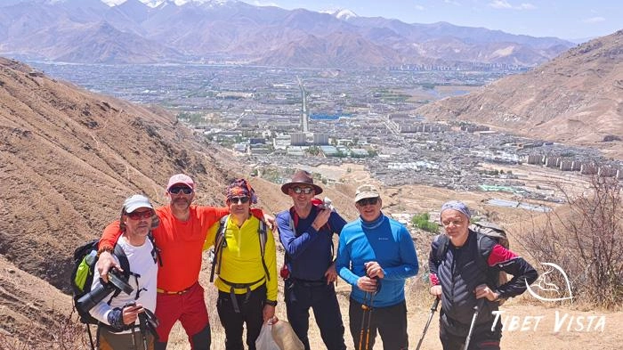 Lhasa Mountain climbing tour