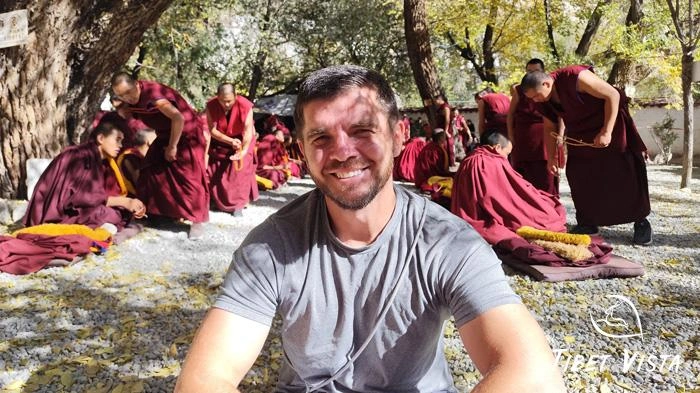 Watching Tibetan monks debate in Sera Monastery