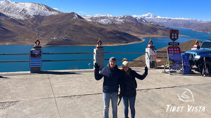 visit Yamdrok Lake