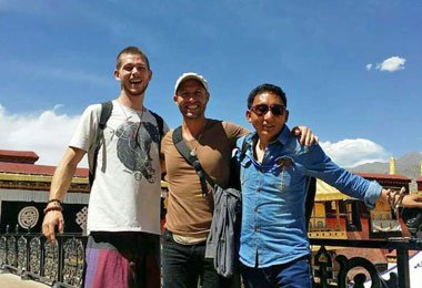 Visiting Jokhang Temple with our local guide will help you get a better understanding about Tibetan culture and religion.