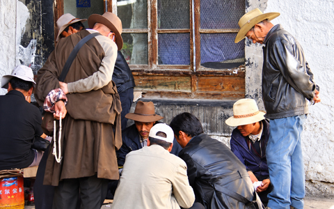 Leisure Life in Lhasa: How Tibetans Relax and Enjoy Everyday Life
