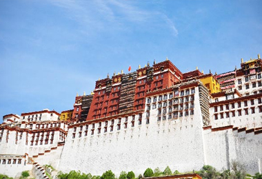 Arrive in Lhasa, the Holy City in the Tibet Plateau