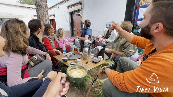 Having coffee with friends at Norbulingka is a great way to enjoy Linka.