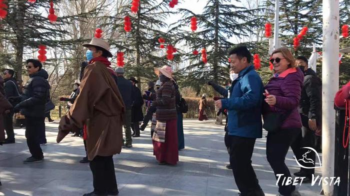 Our guests dance with locals in the Zongjiao Lukang Park