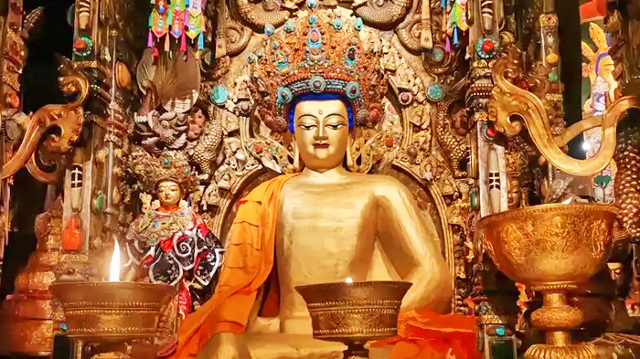 the 12-year-old Shakyamuni Buddha in Jokhang Temple