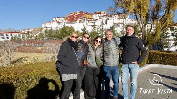 Visit Potala Palace in winter