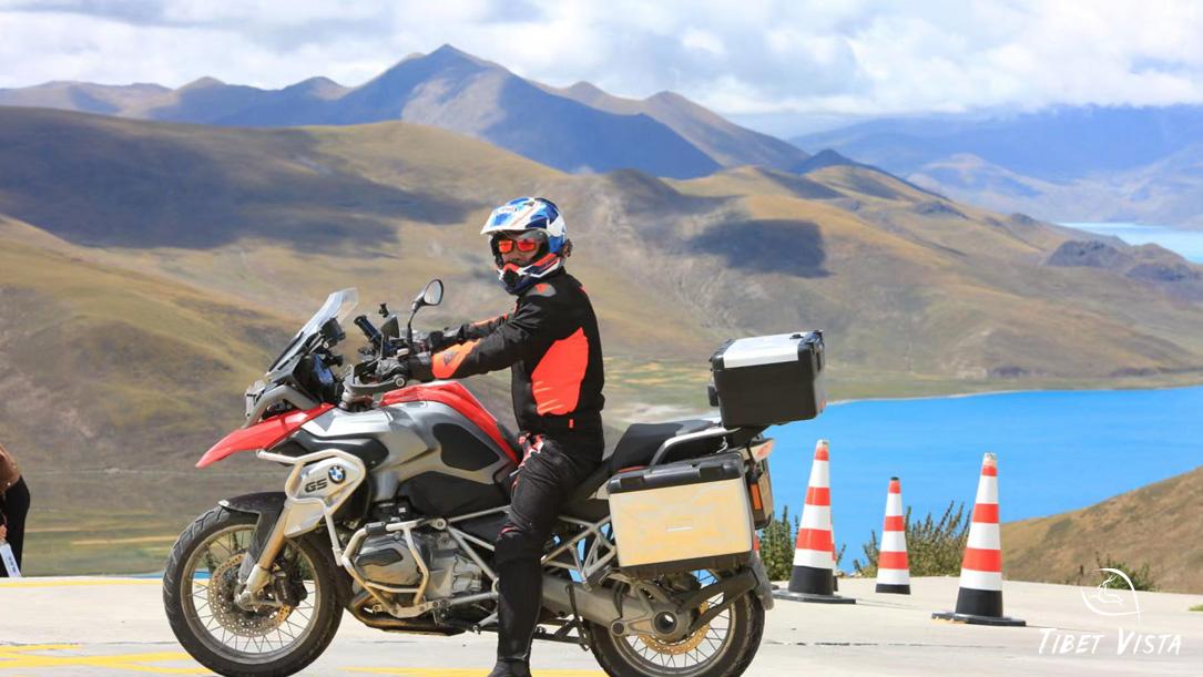 ride to the yamdrok lake