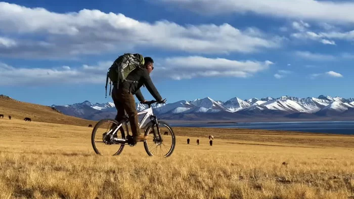 Tibet Namtso Lake cycling tour