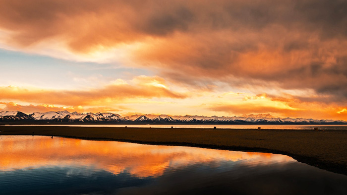 Heart-touching Sunset by Lake Namtso