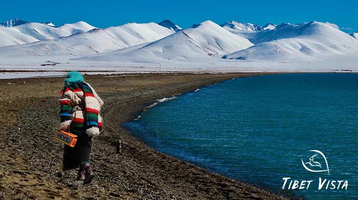 Tibetan Pilgrim Kora around Namtso Lake