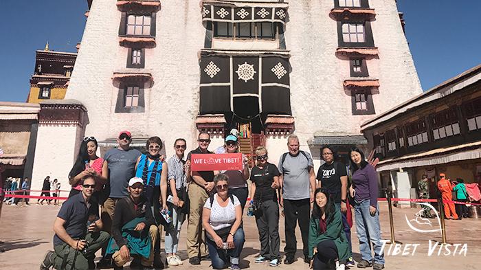 Visit Lhasa before Heading to Namtso Lake