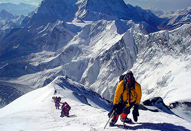 Climbing Mount Everest in Nepal