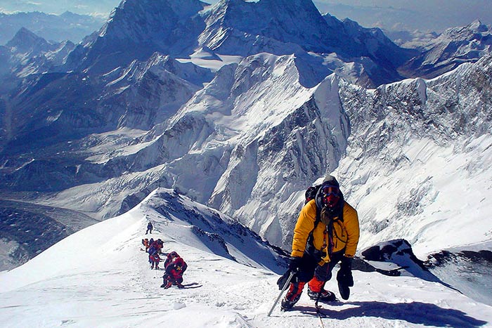 Climbing Mount Everest in Nepal