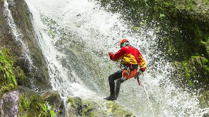  Canyoning 