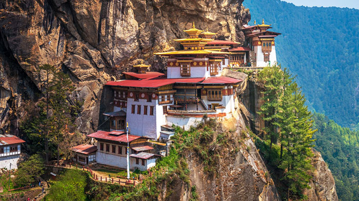  Taktsang Monastery 