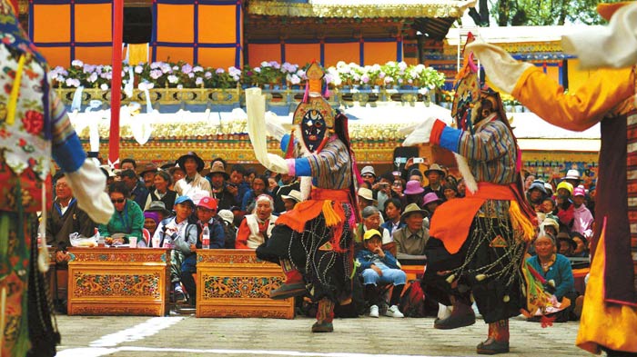 Shoton Festival in Tibet