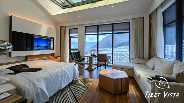clean room of LinZhi Joy Crown Resort Hotel in Nyingchi