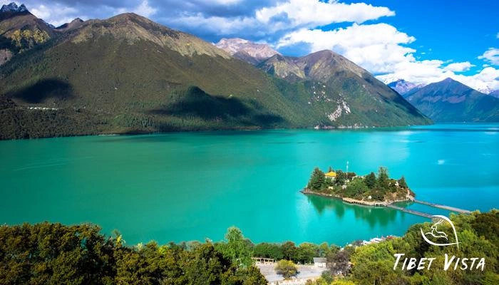 view of turquoise Draksum tso Lake in Nyingchi