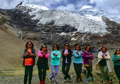 Traveler photo: Today's tour took us to the beautiful glaciar in Tibet. (April 2024)