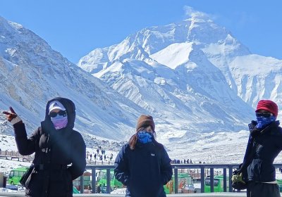 Traveler photo: Our lovely guests took a group photo, making scissors-hand gestures at Everest Base Camp. (April 2025)