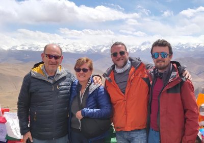 Traveler photo: We took a family photo at the Gawula Pass. (April 2025)