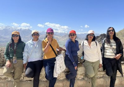 Traveler photo: We took a group photo in Lhasa in the afternoon. (April 2025)