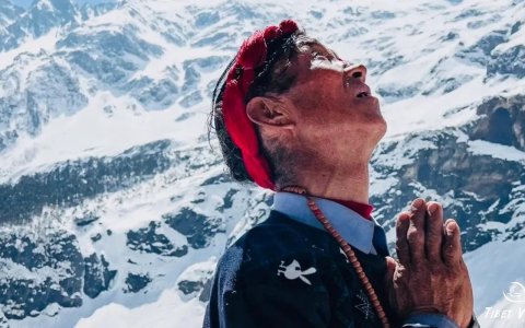 Traveler photo: At the holy mountain Kailash in Tibet, pilgrims pray devoutly. (April 2025)