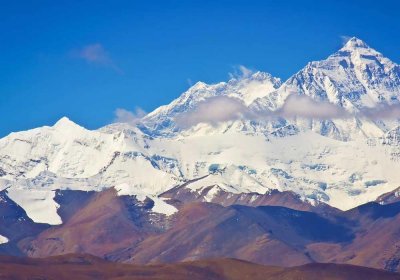 Traveler photo: Clear View of Mountain Everest under blue sky from Gawula Pass. (April 2025)