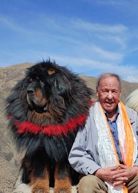 Traveler photo: Taking pictures with the Tibetan Mastiff on the way from Lhasa to Shigatse is one of the great highlights of the journey. (April 2026)	